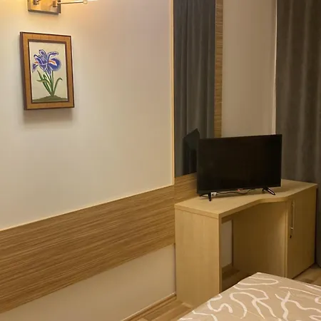 Urban Aparthotel 3*