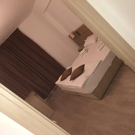 Urban Aparthotel 3*