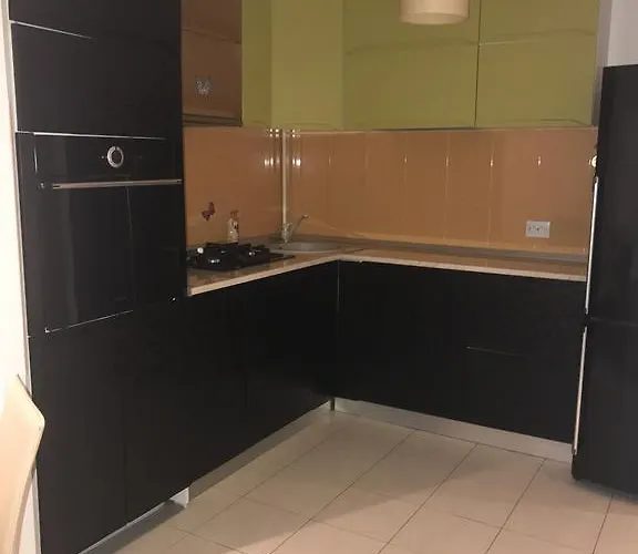 Urban מלון דירות 3*